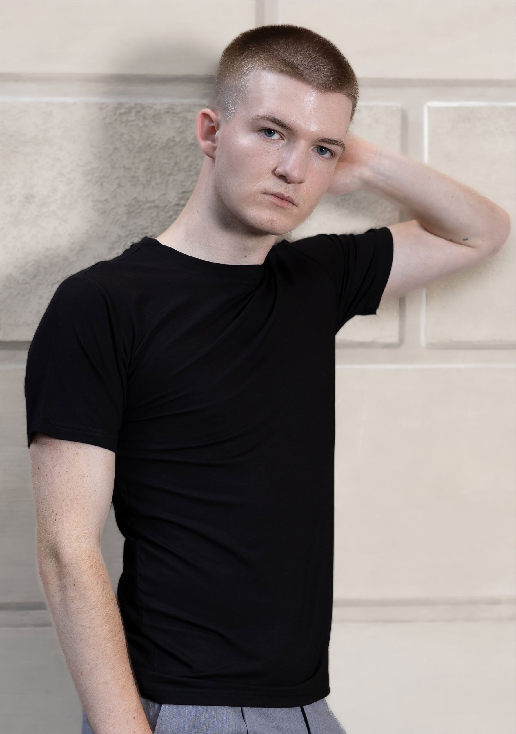 sustainable bamboo t-shirt for men round neck - black @www.marieandseema.com