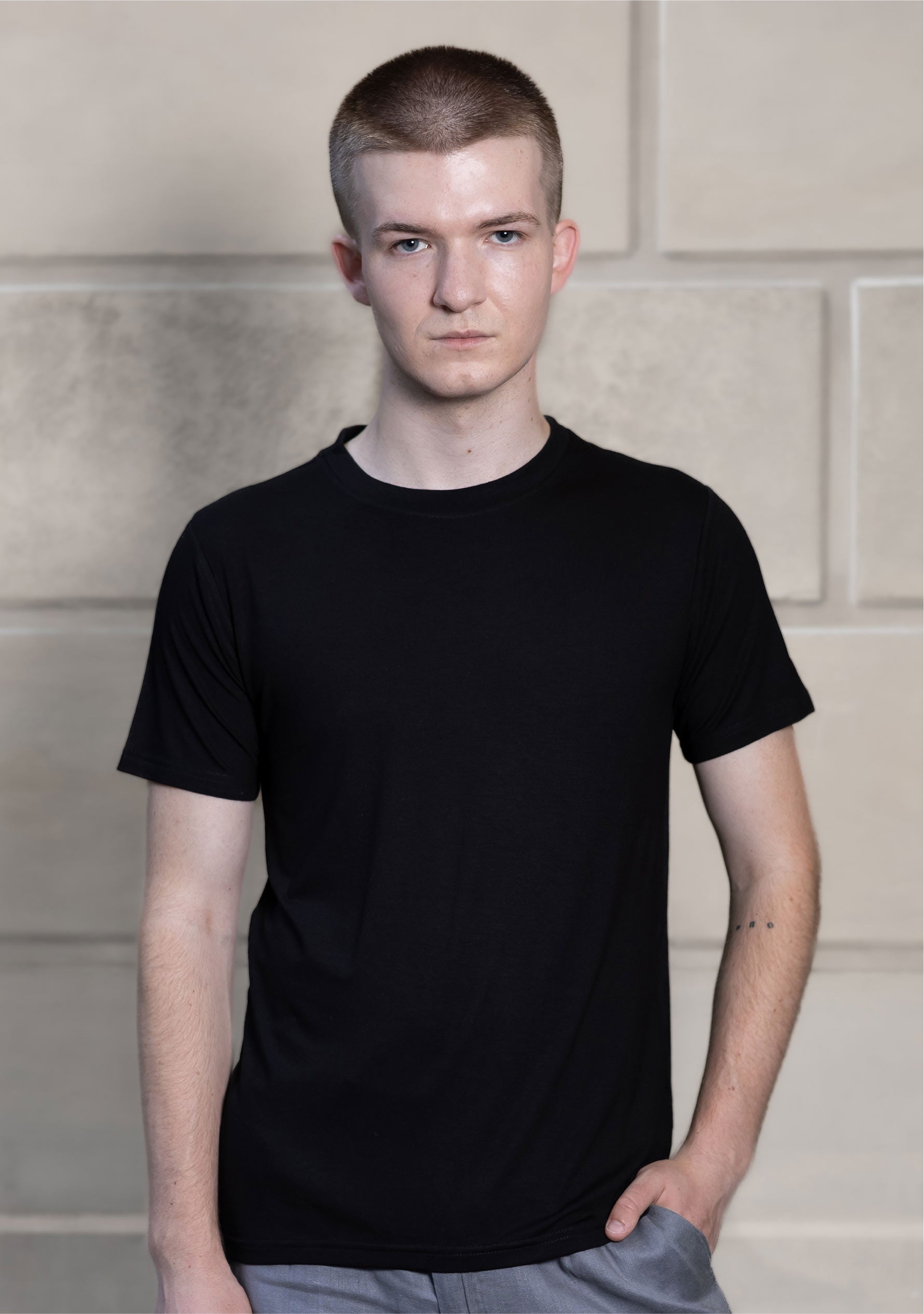 sustainable bamboo t-shirt for men round neck - black @www.marieandseema.com